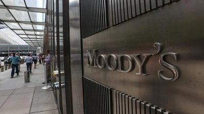 Moody's, Türkiye'nin kredi notunu iki kademe yükseltti