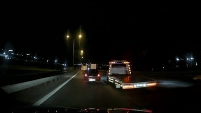 Kocaeli TEM Otoyolu'nda çekici sürücüleri otomobil sürücülerini taciz etti