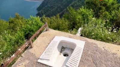 Samsun'da baraj manzaralı tuvalet ilgi çekti