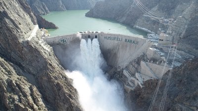 Artvin Yusufeli Barajı'nın tam yükte dolusavak testleri yapıldı