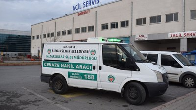 Malatya'da ambulans 54 yaşındaki kadına çarptı