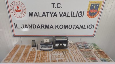 Malatya'da jandarma ekiplerinden kaçak altın operasyonu