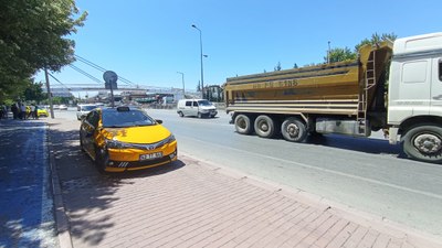 Konya'da üst geçit yerine caddeden geçmek isterken canından oldu