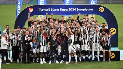 Beşiktaş kötü geçen sezona rağmen kupalarla güldü