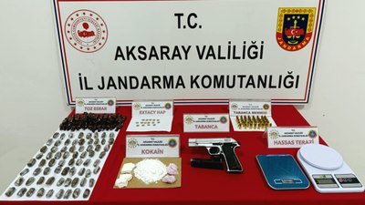 Hollanda'dan gelen gurbetçi hediyelik çikolatalara uyuşturucu gizledi