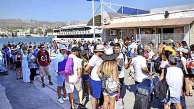 Yunan adalarındaki turizmciler mutlu: Türkler bizi kurtardı