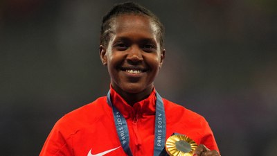 Kadınlar 1500 metrede Kenyalı Faith Kipyegon, olimpiyat rekorunu geliştirdi