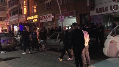 Gümüşhane'de alkollü ilahi dinleme kavgası: 1’i polis 2 kişi yaralı