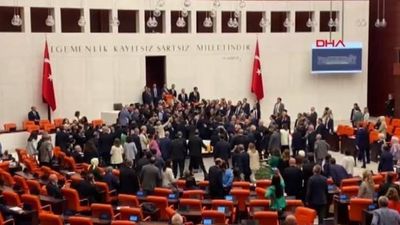 Abdullah Çalışkan'dan Meclis'te saldırının hedefi olan Mehmet Baykan'a destek