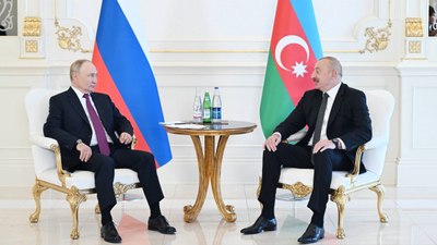 Vladimir Putin ve İlham Aliyev, Bakü'de bir araya geldi