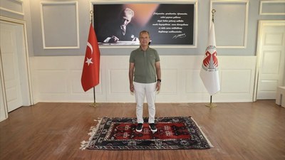 Döşemealtı Belediye Başkanı Dal'ın makam odasına icra