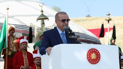 Cumhurbaşkanı Erdoğan: Ahlat küllerinden yeniden doğdu