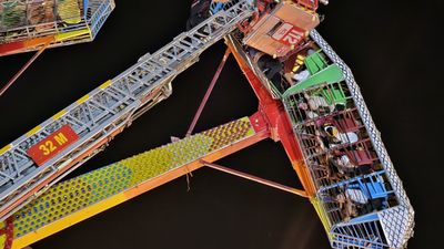 Kahramanmaraş'ta lunaparkta eğlenen 50 kişi havada asılı kaldı