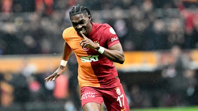 Galatasaray'da ayrılık: Wilfried Zaha ve Derrick Köhn kiralandı