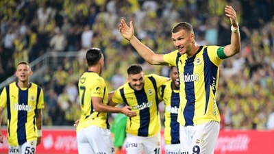 Edin Dzeko, gollerine devam ediyor