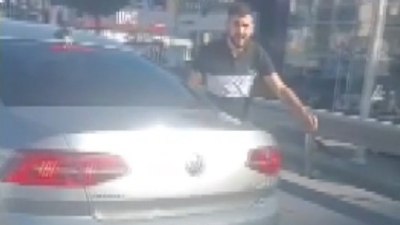 Maltepe'de otomobilin önünü kesip camını kıran 2 kişi yakalandı