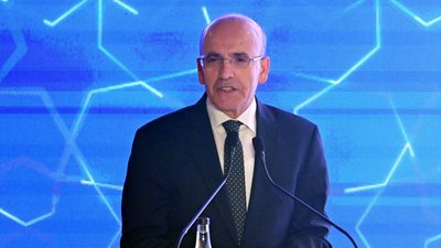 Mehmet Şimşek: Türkiye, 2024'te üç büyük kuruluştan not artırımı alan tek ülke