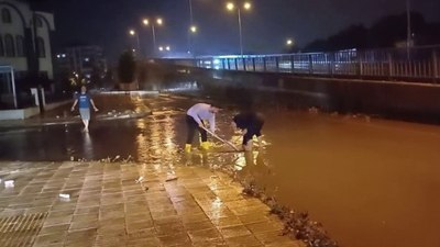 Çorum’da sağanak yağış hayatı olumsuz etkiledi