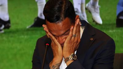 Josef de Souza'ya silahlı saldırı! Terliğini bile çaldılar