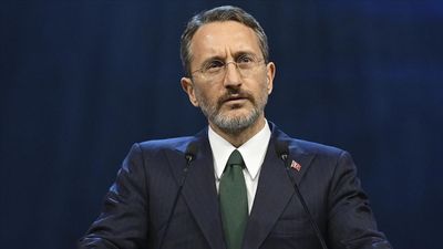 İletişim Başkanı Altun'dan 'Türkiye Yapay Zeka Çağına Hazır' başlıklı baş yazı