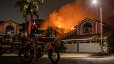 California’da orman yangınları: 100 bin dönüm alan kül oldu