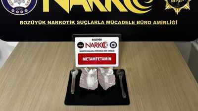 Bilecik'te durdurulan 2 şüpheli araçtan uyuşturucu madde ele geçirildi