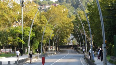 İstanbul'da bisiklet yarışı yolları kapattı, vatandaş isyan etti