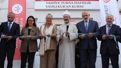 Ali Erbaş'ın Kelime-i Şehadet'i eksik okudu iddiası