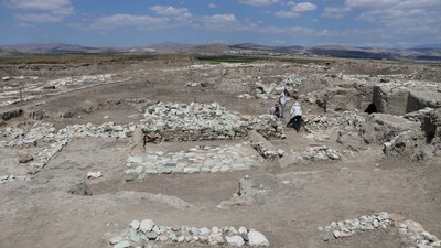 Oluz Höyük kazıları, tarih sevdalılarını 6 farklı uygarlığa götürüyor