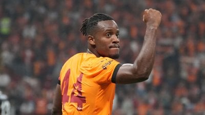 Michy Batshuayi'den olay derbi paylaşımı