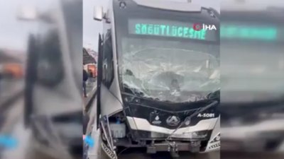 İstanbul'da 2 metrobüs çarpıştı: 2 yaralı