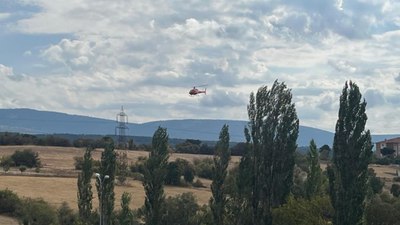 Kütahya'da havada sabit duran helikopter paniğe neden oldu