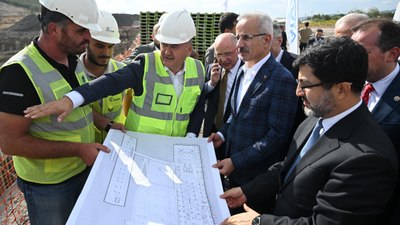 Abdulkadir Uraloğlu açıkladı: Bursa-İstanbul 1 saat 15 dakikaya düşüyor