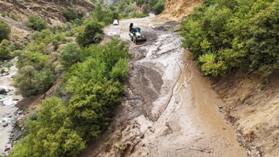 Tunceli’de sağanak yağış heyelana neden oldu