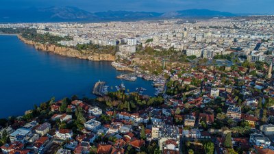 Yabancıların gayrimenkule ilgisi azaldı: Konutlar elde kaldı