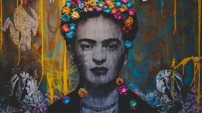 Kadınlara ilham veren güçlü duruşuyla bilinen Frida Kahlo'nun Günlükleri sergisi