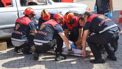 Sivas'ta okulda gerçeğini aratmayan tatbikat