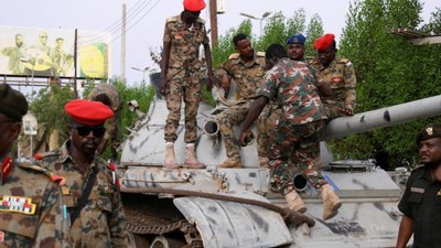 Sudan ordusundan başkent Hartum'a havadan ve karadan operasyon