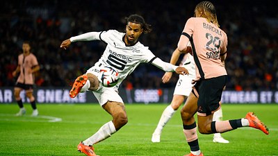 PSG, sahasında Rennes'i mağlup etti