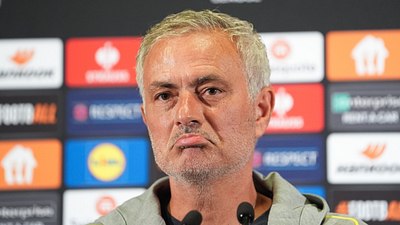 Mourinho, Dzeko ile En Nesyri arasındaki tercihini yaptı