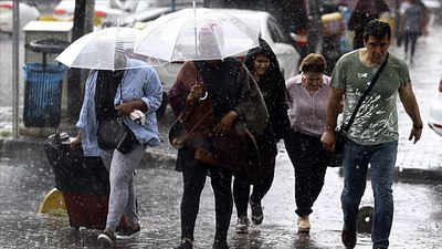 İstanbul ve Ankara'ya uyarı: Gök gürültülü sağanak geliyor