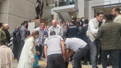 Çağlayan Adliyesi'nde X-ray gerginliği: İstanbul Barosu Başkanı Filiz Saraç güvenlik görevlileriyle kavga etti