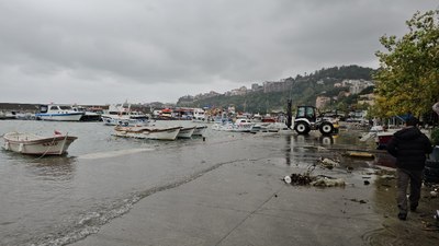 Zonguldak'ı sağanak vurdu: Heyelan ve su taşkınları yaşandı