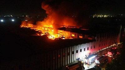 Tekirdağ'da fabrikada çıkan yangın 9 saat sonra kontrol altına alındı