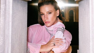 Serenay Sarıkaya, evinin kapılarını ilk kez açtı