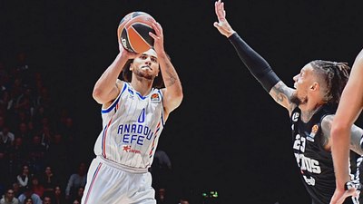 Anadolu Efes, Bologna'yı deplasmanda yendi