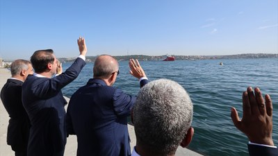 Cumhurbaşkanı Erdoğan, Somali'ye giden Oruç Reis'i uğurladı