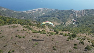 Yamaç paraşütü tutkunları Ganos Dağı'nda buluşuyor