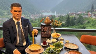 Uzungöl'de Ronaldo'nun kuymaklı bal mumu heykeli