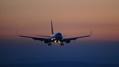 İran'da uçak seferleri yeniden başladı